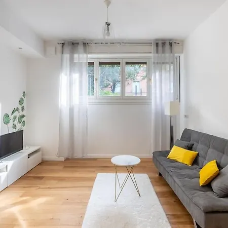 Apartment Elegante A City Life- Mico-fiera-accessoriato E Wifi