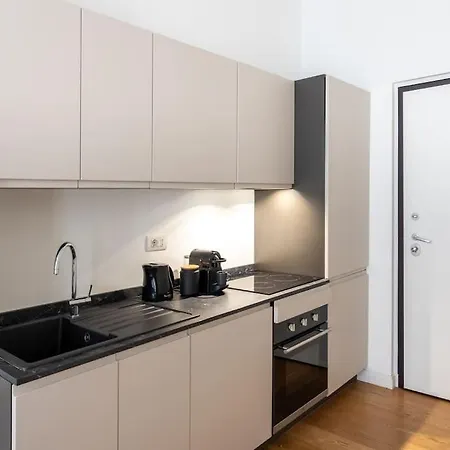Elegante A City Life- Mico-fiera-accessoriato E Wifi